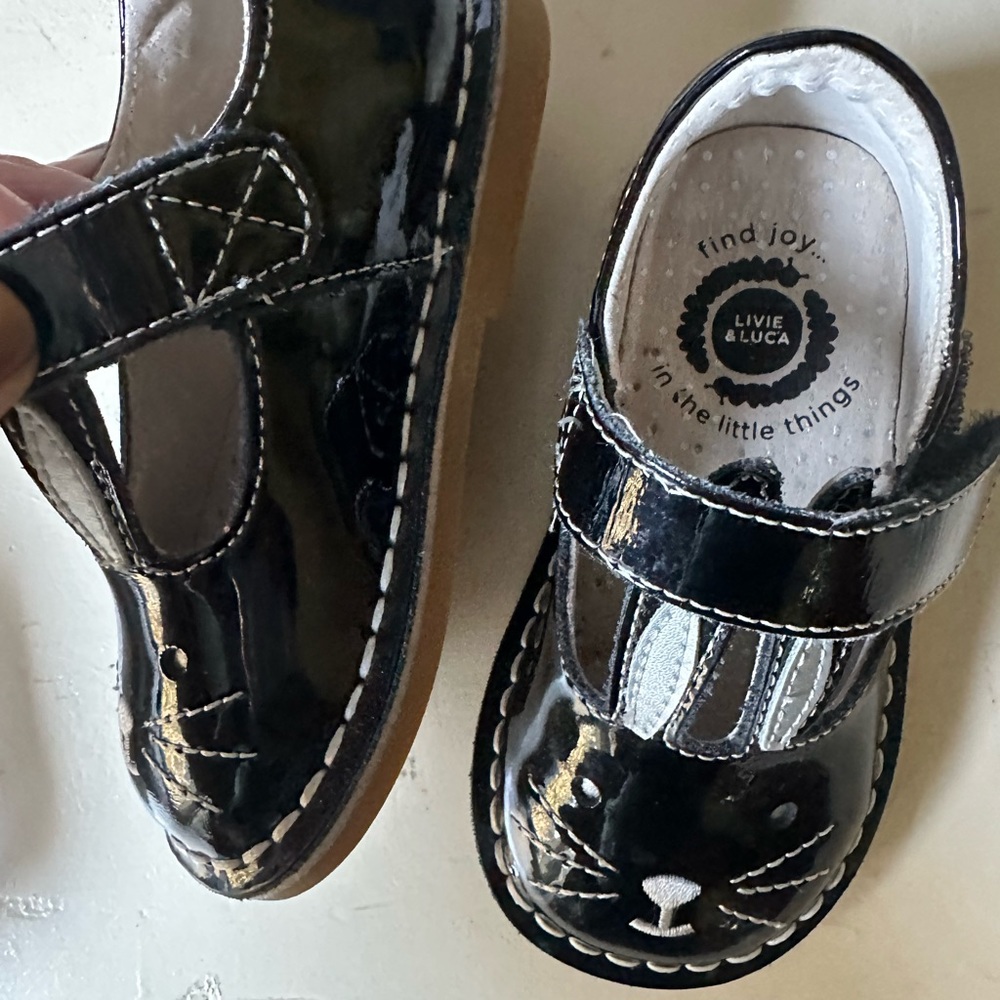 Livie & Luca Molly bunny shoe in toddler size 5